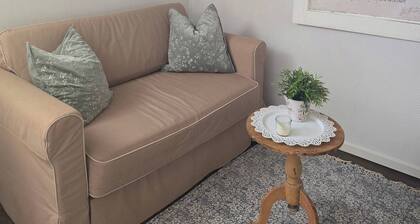 Small Cozy Basement Apartment