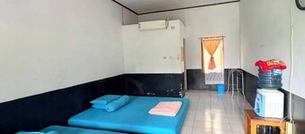 Cozzy Homestay Rain