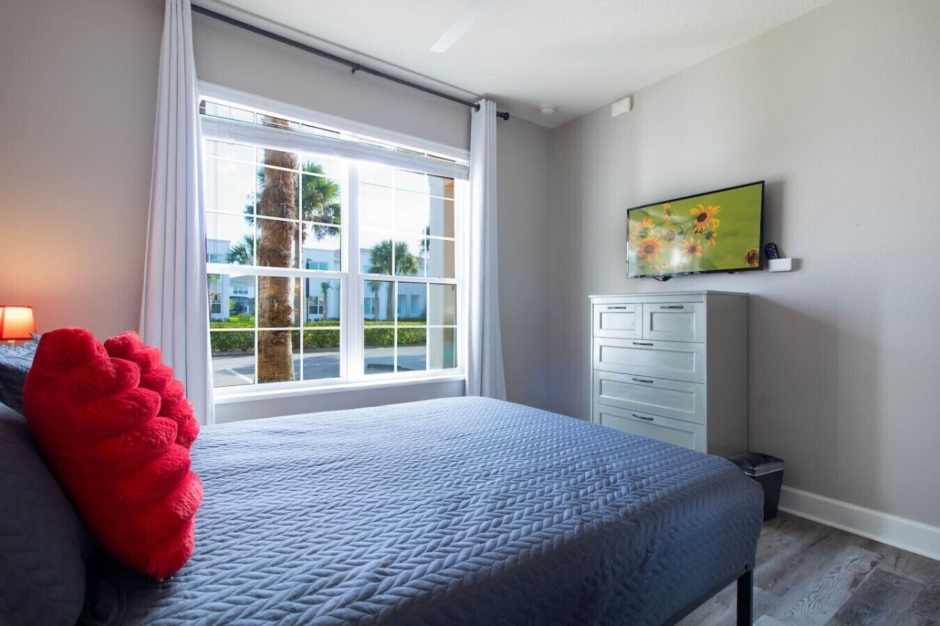 3 bedrooms, desk, iron/ironing board, WiFi