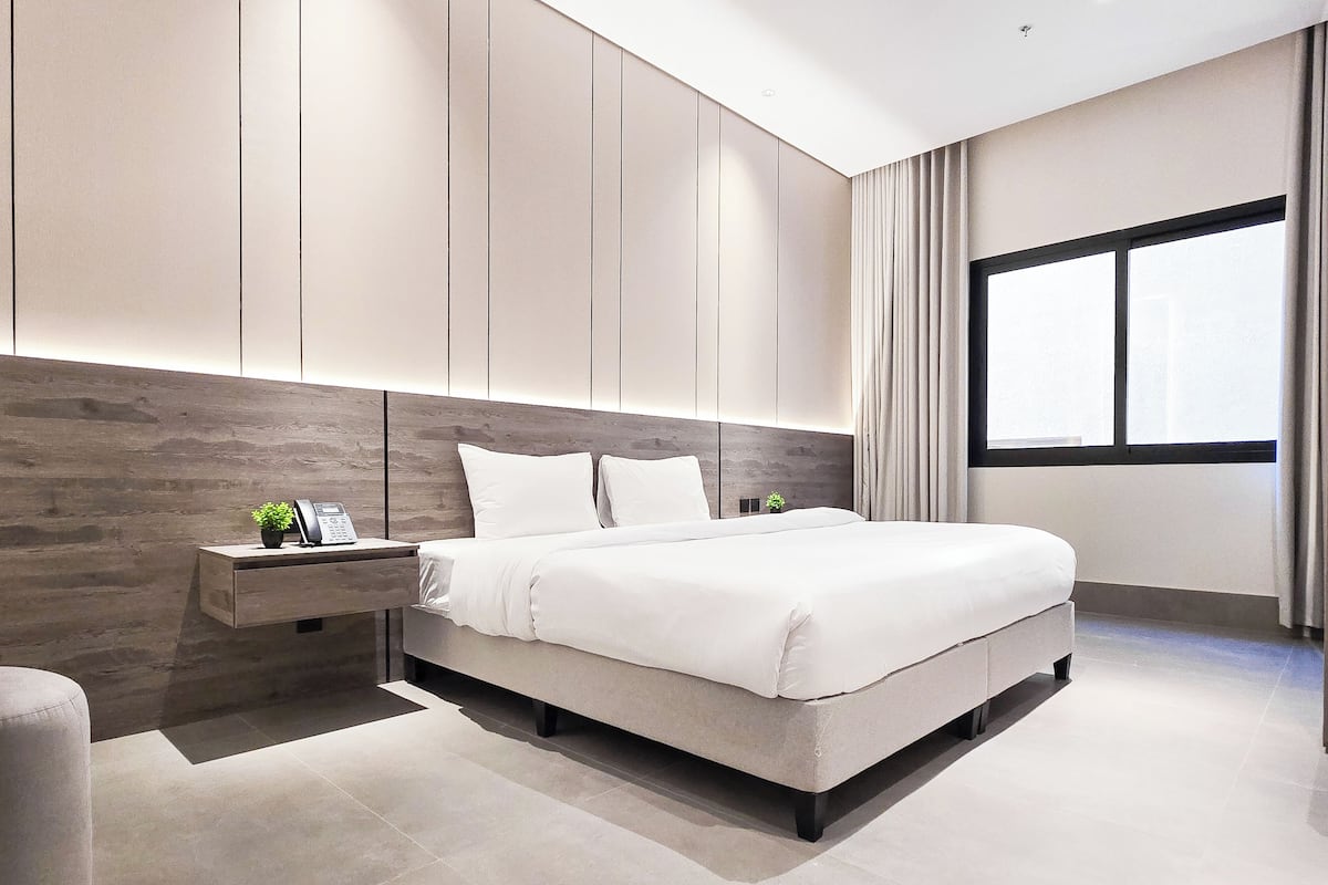 Studio | Hypo-allergenic bedding, in-room safe, free WiFi