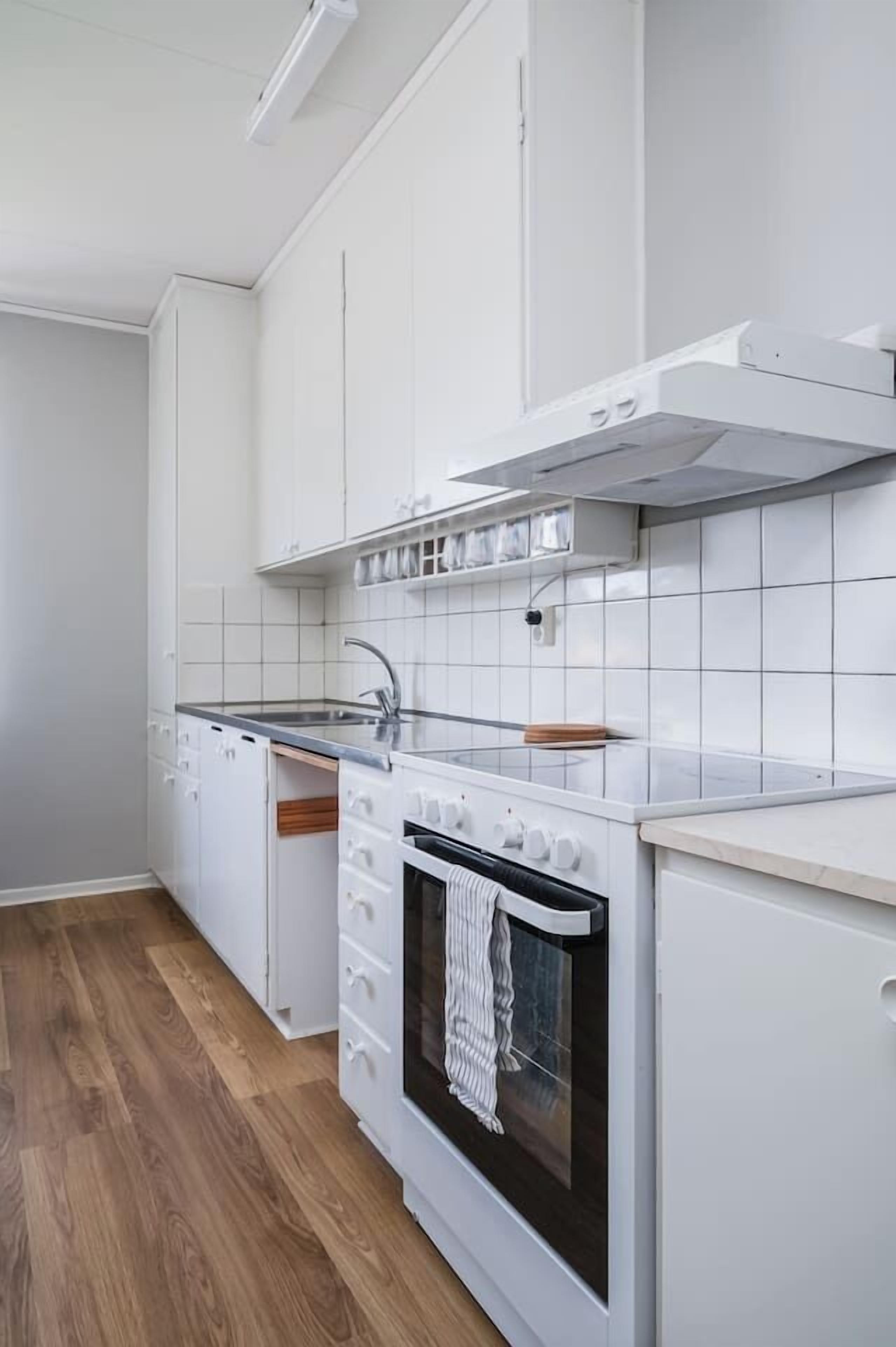 Kaffetrakter/tekoker, mikrobølgeovn, ovn og kokeplater
