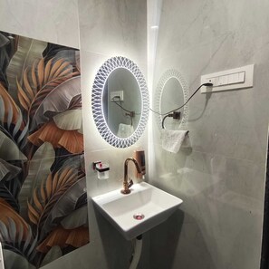Bathroom - Shourya Resort and lawn Panhala (Ambavade)