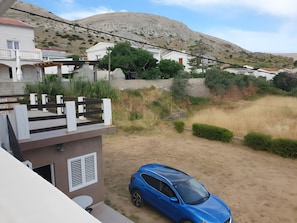 Property grounds - Apartment 'Volarić Pag' with Sea View, Balcony and Air Conditioning (Pag)