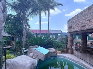 Pool - Private Holiday Apartment in Roodepoort - Comfort & Convenience (Roodepoort)