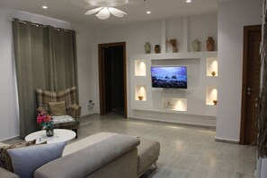 Unclassified image, 5 of 63, button - Charming 3-Bedroom Apartment in Historic Carthage, Tunisia (Site archéologique de Carthage)