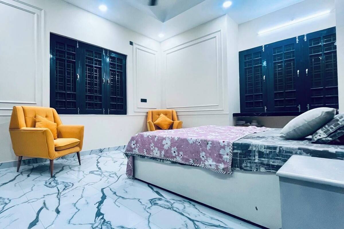 Rollaway beds, bed sheets