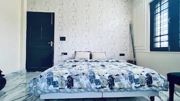 Camas plegables/adicionales y ropa de cama