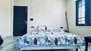Rollaway beds (surcharge), bed sheets - Mannat Villa (Ramnagar)