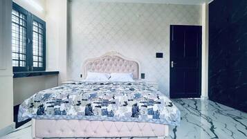 Rollaway beds (surcharge), bed sheets