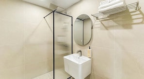 Standard Double Room, City View | Bathroom | Free toiletries, hair dryer, towels, soap - HotelArena514 (Seoul)