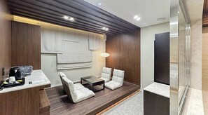 Suite | Living area
