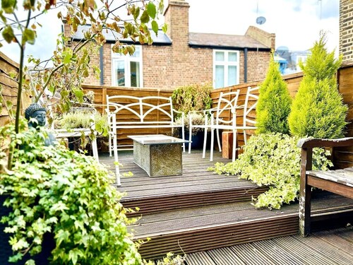 Premier location for a london city-break