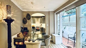 Unclassified image, 4 of 50, button - Premier location for a london city-break (Greater London)