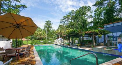 Pool Days + Patio Nights: Thomaston Studio!