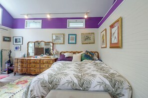Desk, iron/ironing board, internet, bed sheets - Pool Days + Patio Nights: Thomaston Studio! (Thomaston)