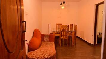 Standard Room | Living area