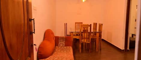 Standard Room | Living area