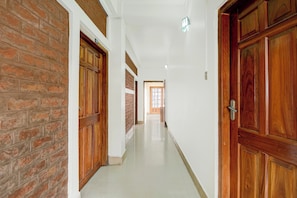 Interior - Collection O Lachumiere Shillong (Shillong)