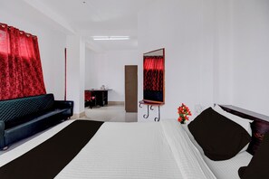 Classic Room | Free WiFi - Collection O Lachumiere Shillong (Shillong)