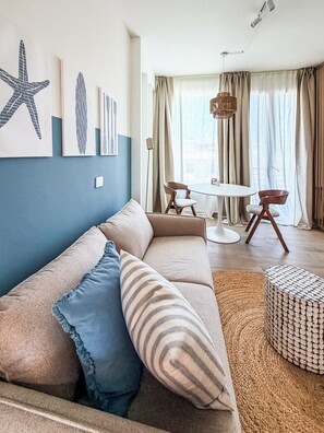 Studio, parveke | Oleskelualue