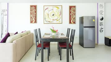 Appartement, fumeurs, balcon | Salle à manger
