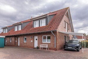 Exterior - Vrbo Property (Carolinensiel)