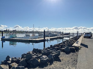 Marina - Magnificent views of Portland’s Ocean, Beach and Harbour.
Central location! (Portland)