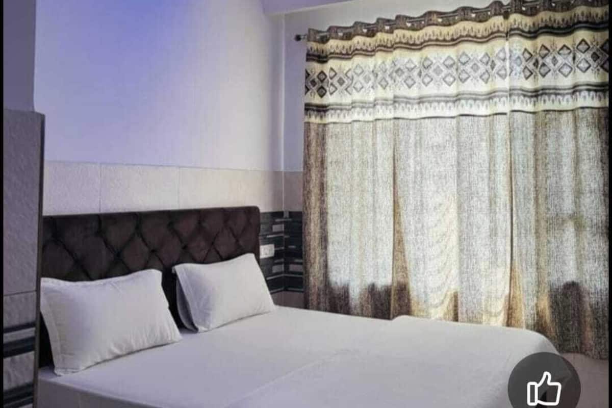 Deluxe Double Room, Balcony, City View | WiFi (free)