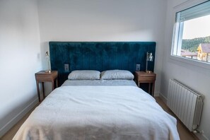 4 室のベッドルーム、WiFi (無料)、ベッドシーツ