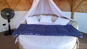 Room, 4 Bedrooms, Smoking, Patio | 4 bedrooms