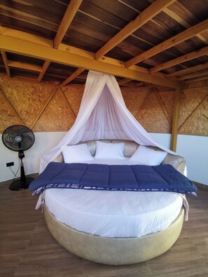 Room, 4 Bedrooms, Smoking, Patio | 4 bilik tidur 