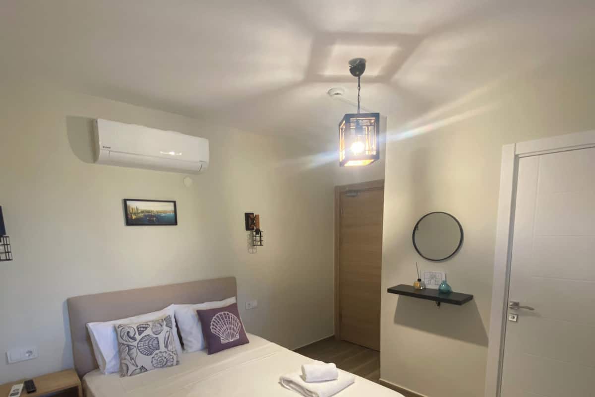 Classic Double Room | Free WiFi