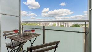 Appartement Classique, 3 chambres, vue ville | Balcon