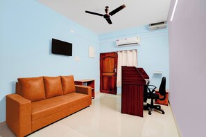 Classic Room | Living area - Collection O ChengalpattuRailwayJunction (Chennai)