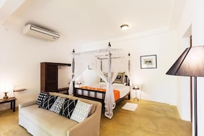 Double Room Single Use, 1 King Bed, Garden View | Free WiFi