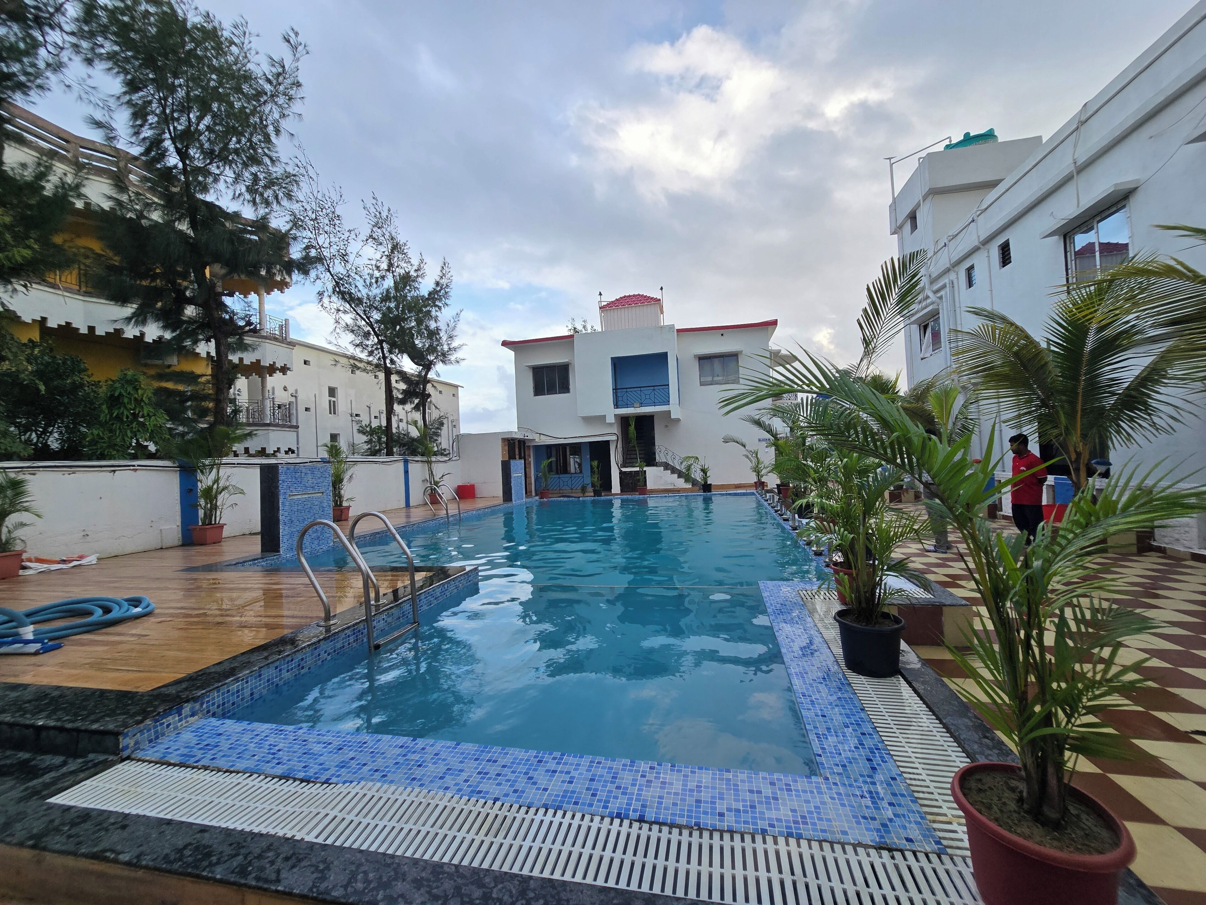 3 indoor pools