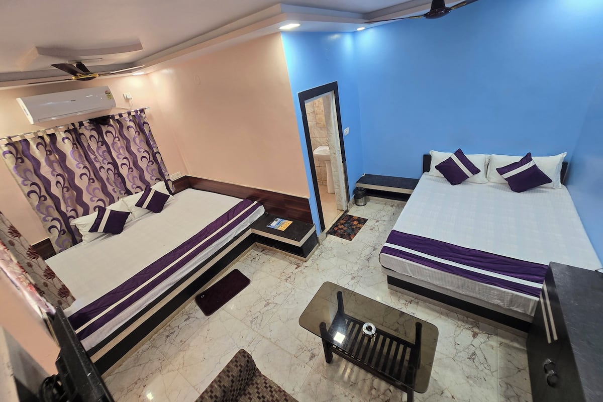 Family Room | Free WiFi