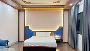 Desk, laptop workspace, WiFi (free) - Ngoc Cherry (Ninh Binh)