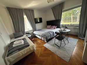 Room, 1 Bedroom, Patio - Room-charming Villa Room With Private Fa (Landskrona)