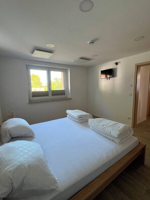 Wifi gratis y ropa de cama