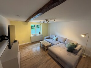 Living area - Vrbo Property (Heuthen)