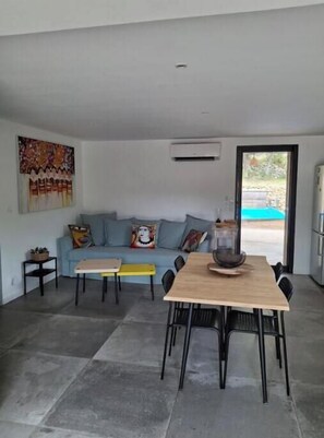 Dining - title: Villa with Heated Pool (Var)