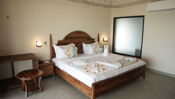 Luxury Tent, Garden View