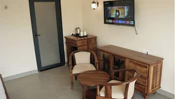 Tienda de lujo, vistas al jardín | Escritorio y wifi gratis