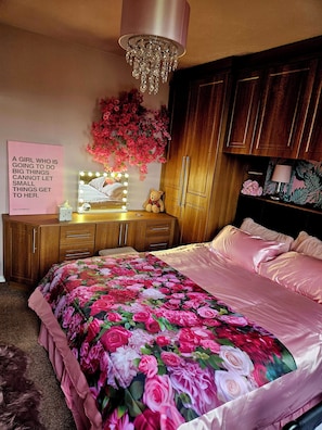 Iron/ironing board, travel crib, internet, bed sheets