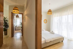 6 室のベッドルーム、アイロン / アイロン台、WiFi (無料)、ベッドシーツ