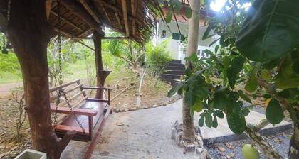 Cozy House Kitchen 3 min to Saladan Klong Dow Only