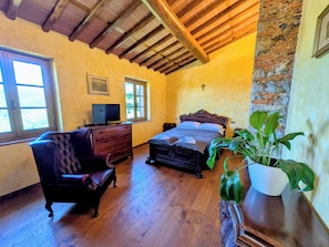 Room - Vrbo Property (Lucca)