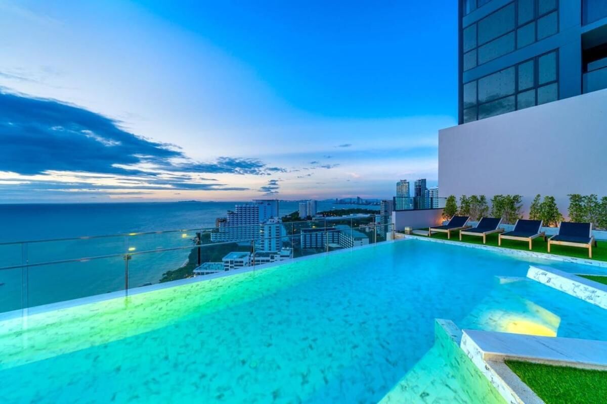 Apartment, 1 Bedroom, Accessible, Smoking | Pool