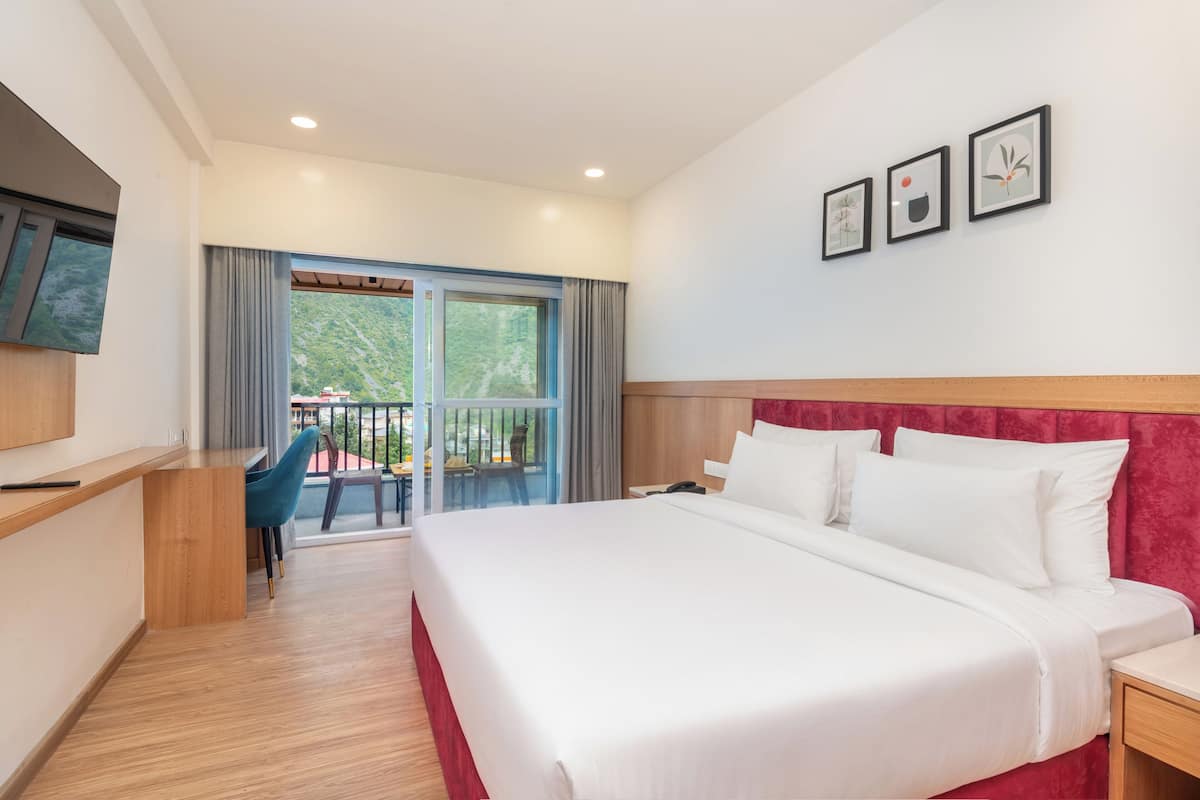 Premium Room, Balcony, Mountain View | Desk, laptop workspace, iron/ironing board, free WiFi
